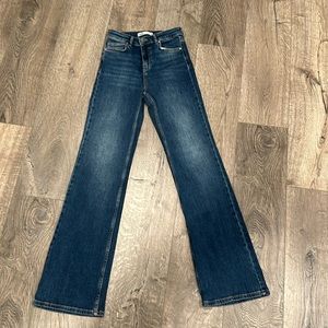 ZARA high-waisted full length STRAIGHT LEG jeans- size 4